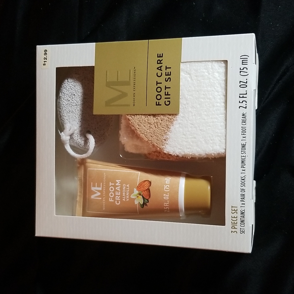 🛍🛒Modern Expressions Foot Care Gift set